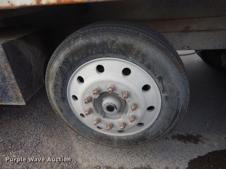 image for item DM5287 1994 Peterbilt 378  dump truck