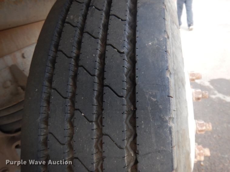 image for item DM5287 1994 Peterbilt 378  dump truck