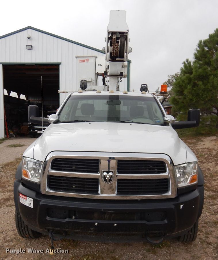 image for item DM5288 2011 Dodge Ram 5500HD  bucket truck