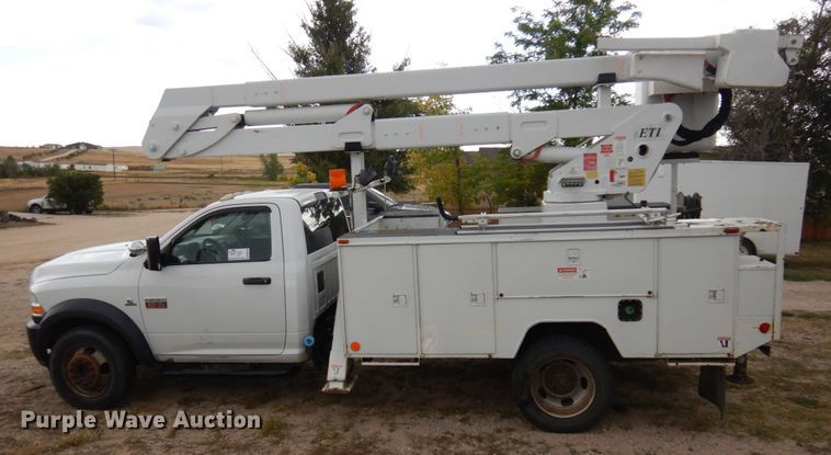 image for item DM5288 2011 Dodge Ram 5500HD  bucket truck