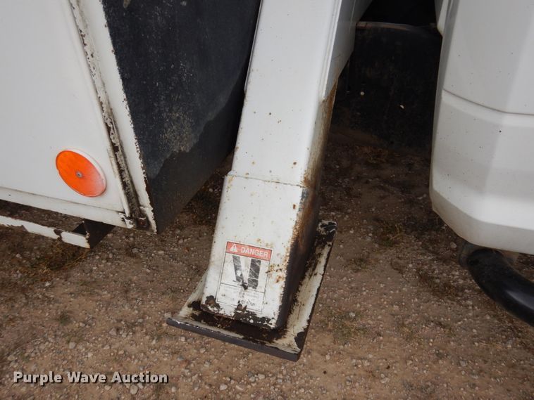 image for item DM5288 2011 Dodge Ram 5500HD  bucket truck