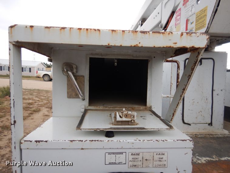 image for item DM5288 2011 Dodge Ram 5500HD  bucket truck