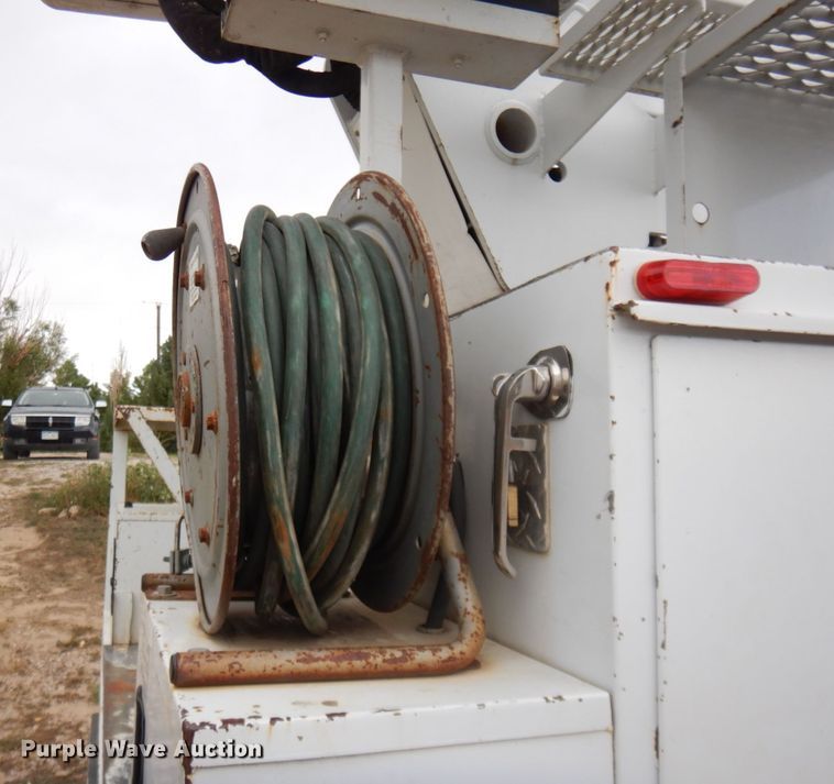 image for item DM5288 2011 Dodge Ram 5500HD  bucket truck