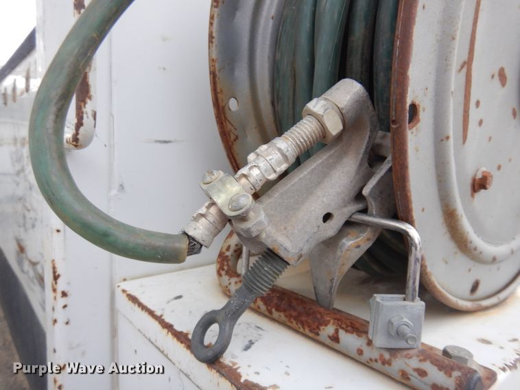 image for item DM5288 2011 Dodge Ram 5500HD  bucket truck