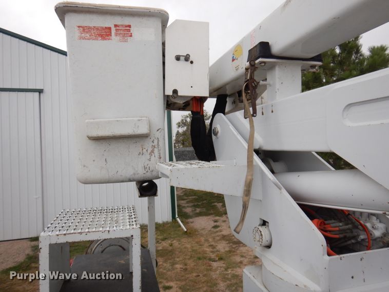 image for item DM5288 2011 Dodge Ram 5500HD  bucket truck