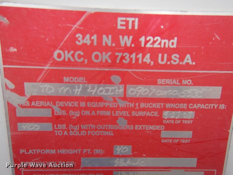 image for item DM5288 2011 Dodge Ram 5500HD  bucket truck