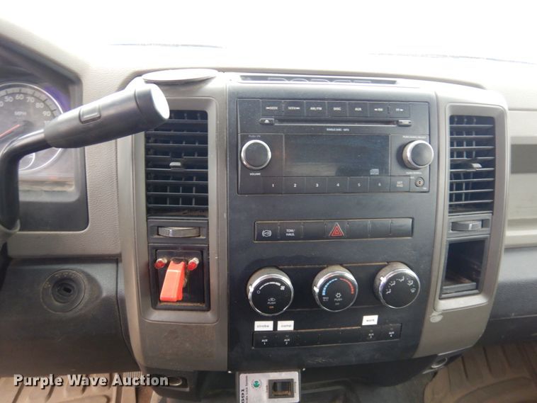 image for item DM5288 2011 Dodge Ram 5500HD  bucket truck