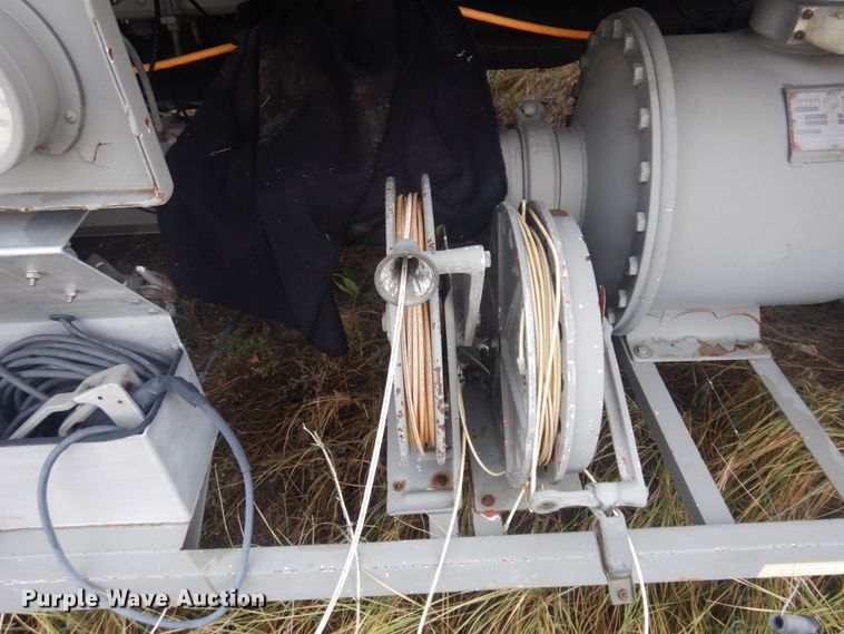 image for item DM5292 1975 International Cargo Star  fuel truck