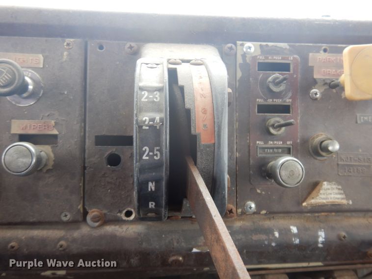 image for item DM5292 1975 International Cargo Star  fuel truck