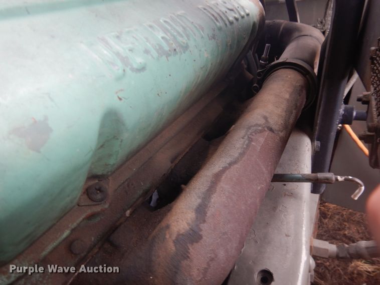 image for item DM5292 1975 International Cargo Star  fuel truck