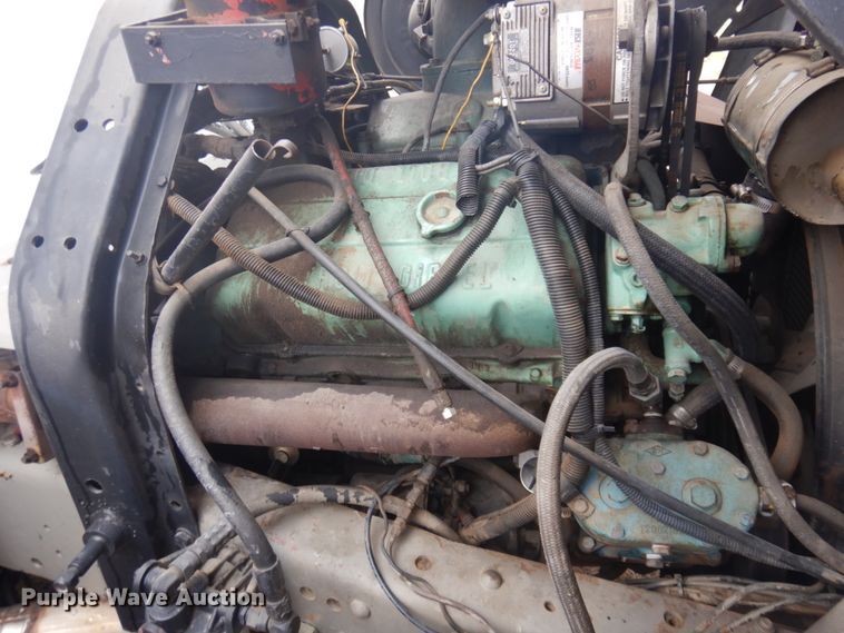 image for item DM5292 1975 International Cargo Star  fuel truck