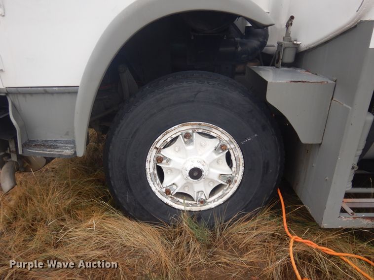 image for item DM5292 1975 International Cargo Star  fuel truck