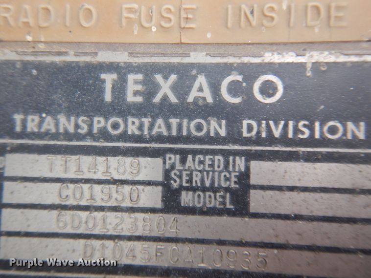 image for item DM5292 1975 International Cargo Star  fuel truck