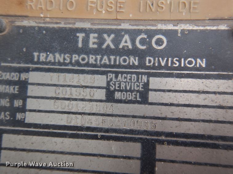 image for item DM5292 1975 International Cargo Star  fuel truck