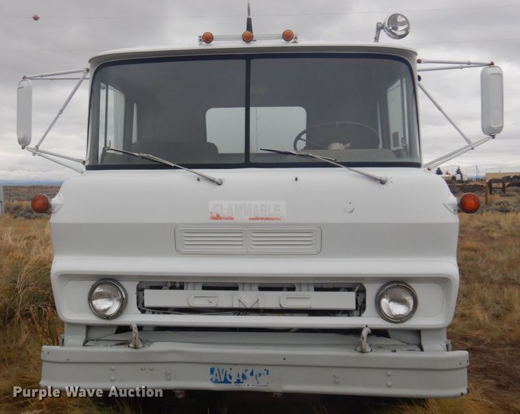 image for item DM5293 GMC  fuel truck