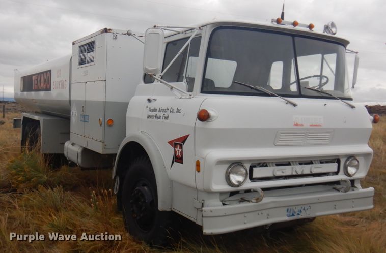 image for item DM5293 GMC  fuel truck