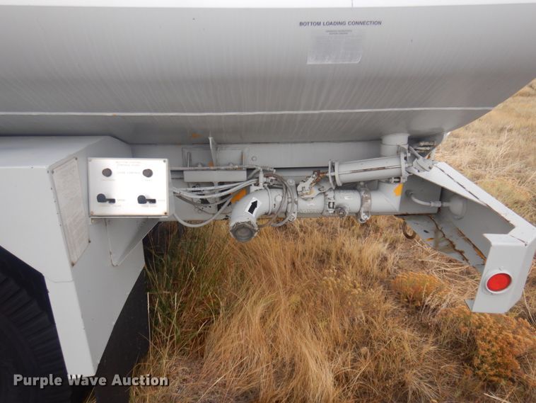 image for item DM5293 GMC  fuel truck