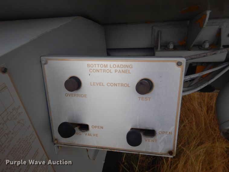 image for item DM5293 GMC  fuel truck