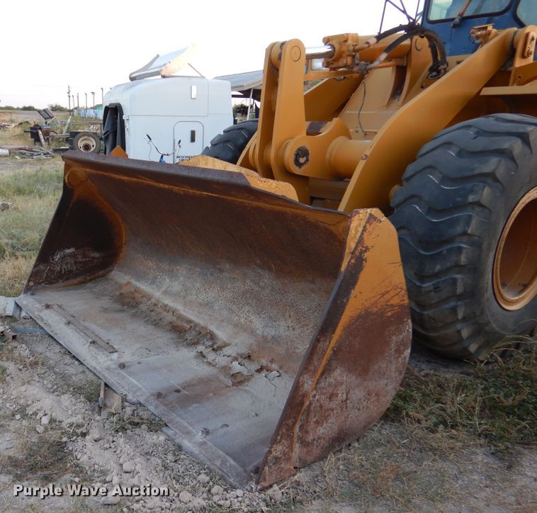 image for item DM6459 Komatsu WA250-1  wheel loader