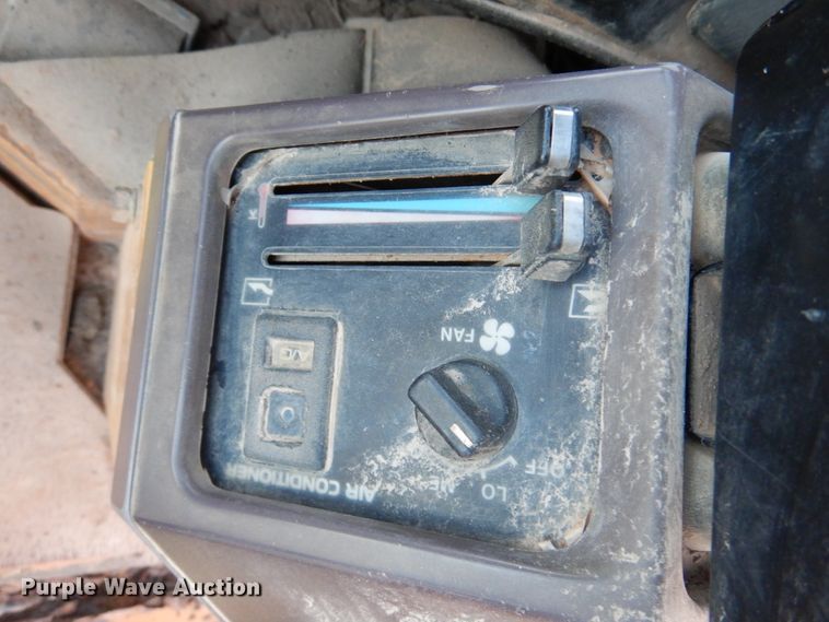 image for item DM6459 Komatsu WA250-1  wheel loader