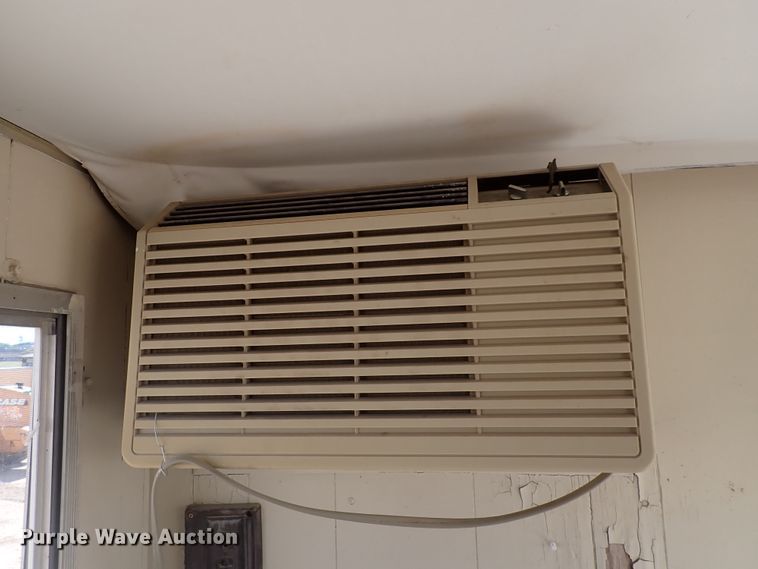 image for item DN1939 1995 Wells Cargo  jobsite trailer