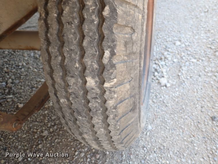 image for item DN1939 1995 Wells Cargo  jobsite trailer