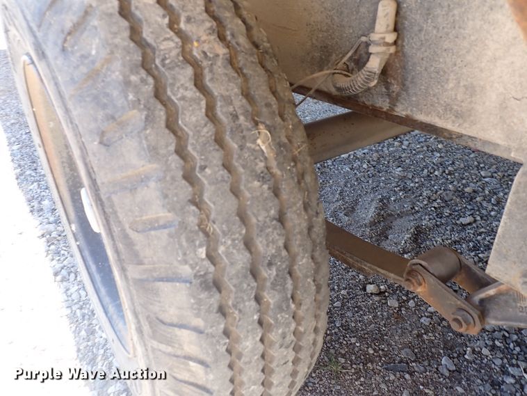 image for item DN1939 1995 Wells Cargo  jobsite trailer