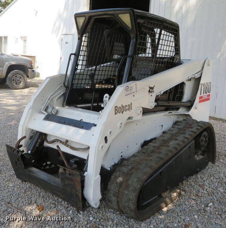 image for item DN5984 2005 Bobcat T180  tracked skid steer loader