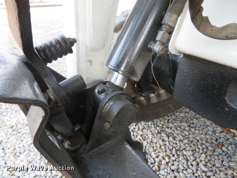 image for item DN5984 2005 Bobcat T180  tracked skid steer loader