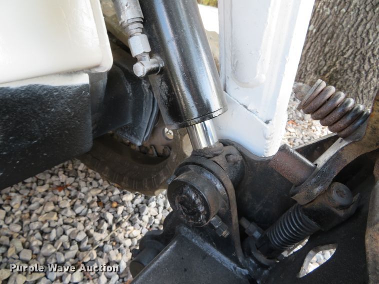 image for item DN5984 2005 Bobcat T180  tracked skid steer loader