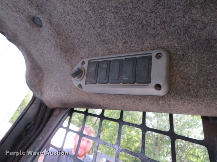 image for item DN5984 2005 Bobcat T180  tracked skid steer loader