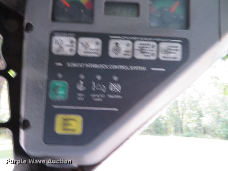 image for item DN5984 2005 Bobcat T180  tracked skid steer loader