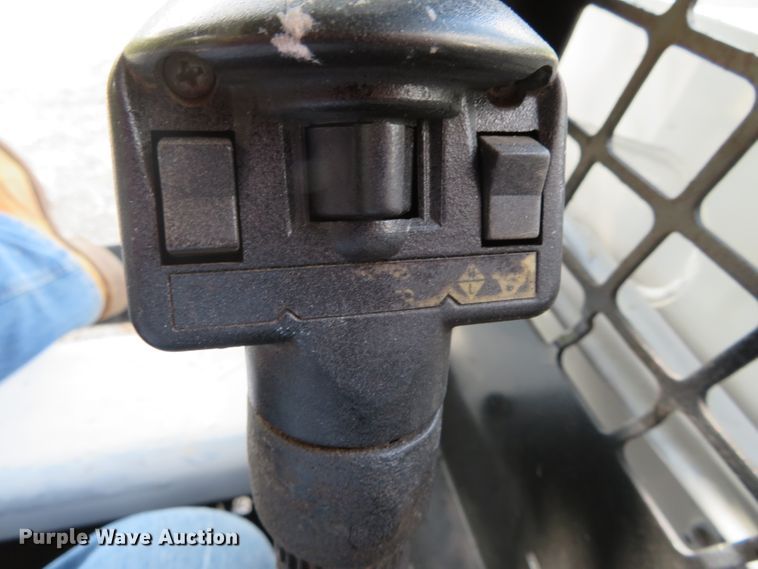 image for item DN5984 2005 Bobcat T180  tracked skid steer loader