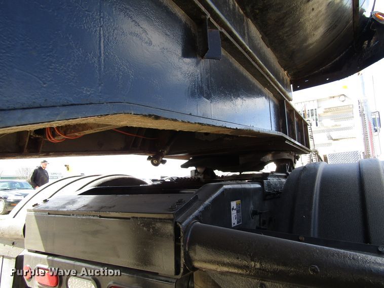 image for item GC9904 1985 Fruehauf TL  end dump trailer