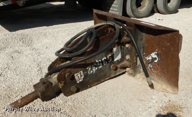 image for item HD9757 TOP 35  skid steer breaker