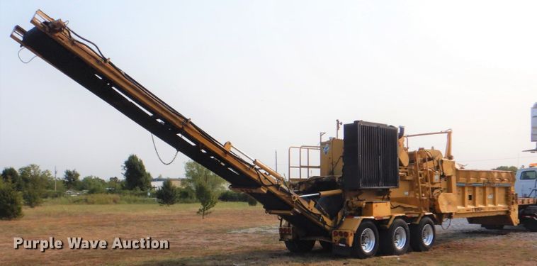 image for item HT9424 2004 Vermeer HG6000  horizontal grinder