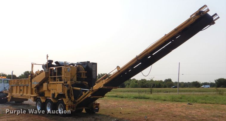 image for item HT9424 2004 Vermeer HG6000  horizontal grinder