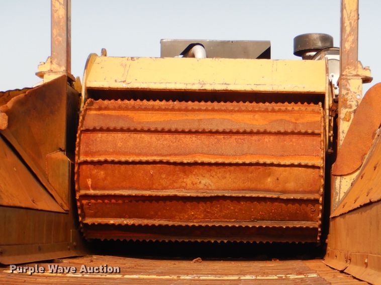 image for item HT9424 2004 Vermeer HG6000  horizontal grinder