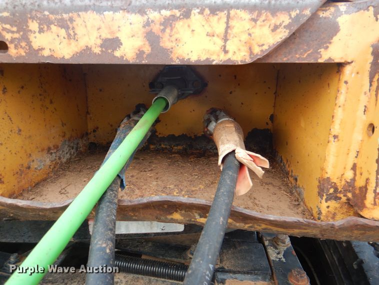 image for item HT9424 2004 Vermeer HG6000  horizontal grinder