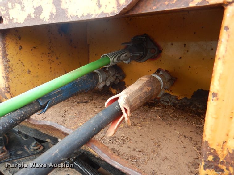 image for item HT9424 2004 Vermeer HG6000  horizontal grinder