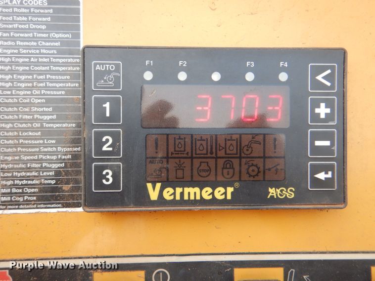 image for item HT9424 2004 Vermeer HG6000  horizontal grinder