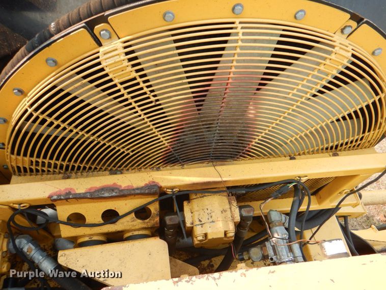 image for item HT9424 2004 Vermeer HG6000  horizontal grinder