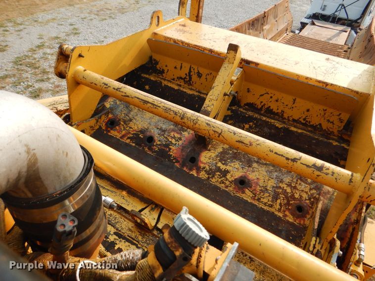 image for item HT9424 2004 Vermeer HG6000  horizontal grinder