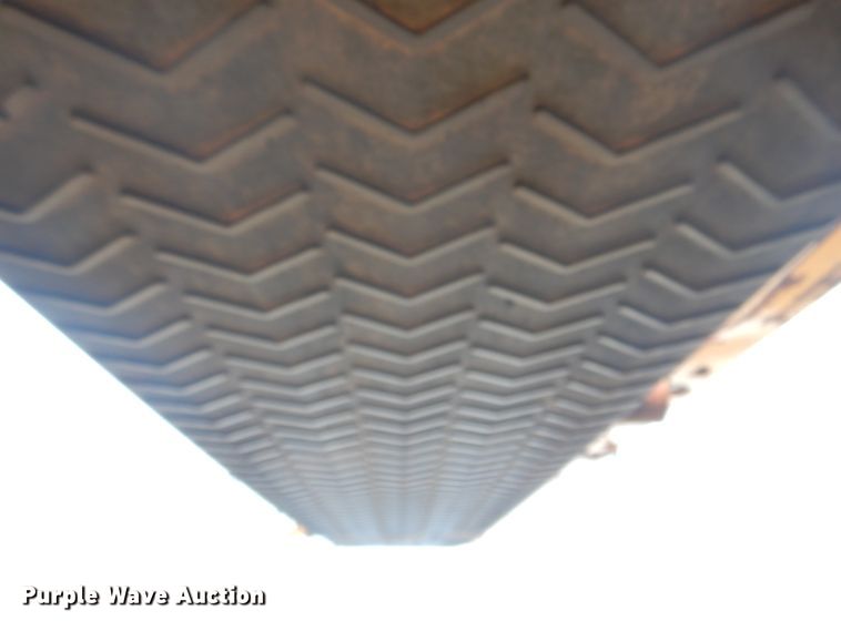 image for item HT9424 2004 Vermeer HG6000  horizontal grinder