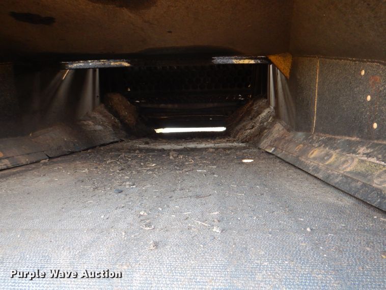 image for item HT9424 2004 Vermeer HG6000  horizontal grinder