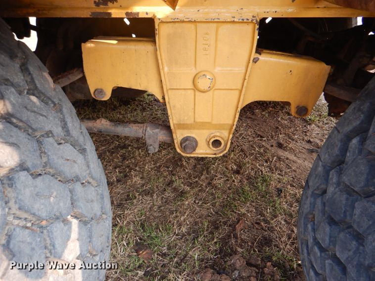 image for item HT9424 2004 Vermeer HG6000  horizontal grinder