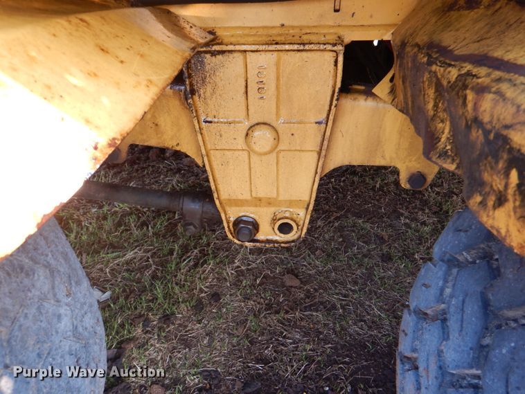 image for item HT9424 2004 Vermeer HG6000  horizontal grinder