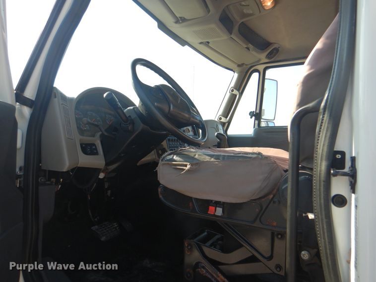 image for item HT9433 2011 International WorkStar 7600  vacuum truck