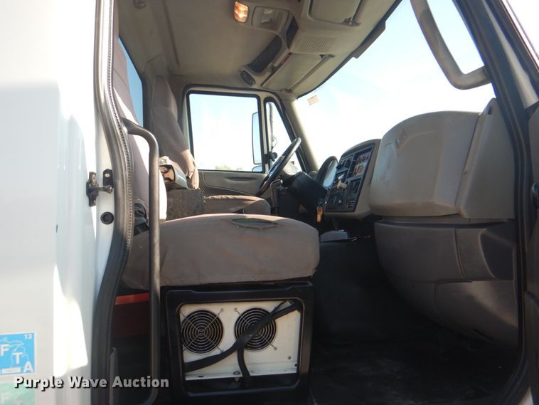 image for item HT9433 2011 International WorkStar 7600  vacuum truck