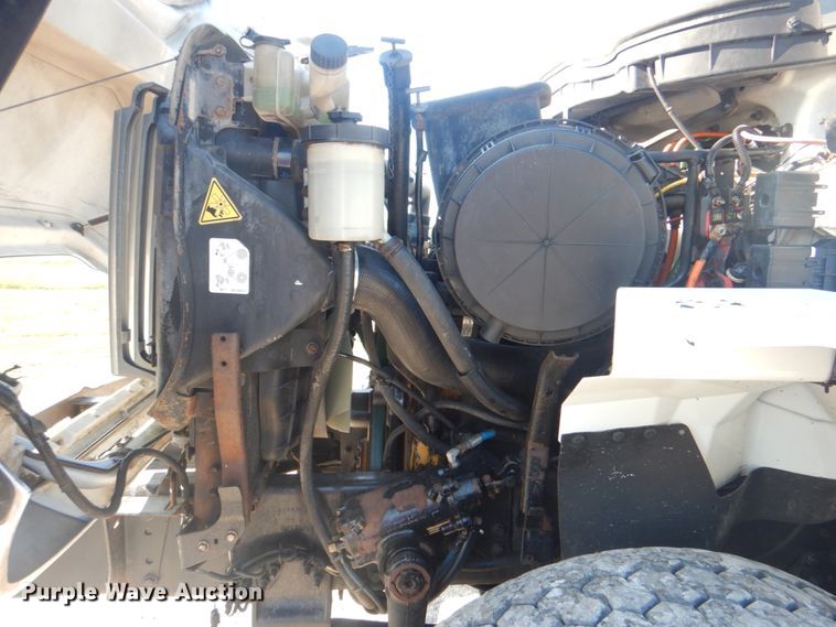 image for item HT9433 2011 International WorkStar 7600  vacuum truck